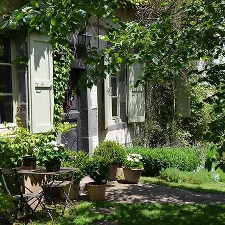 ゲストハウス La Fournio 4*